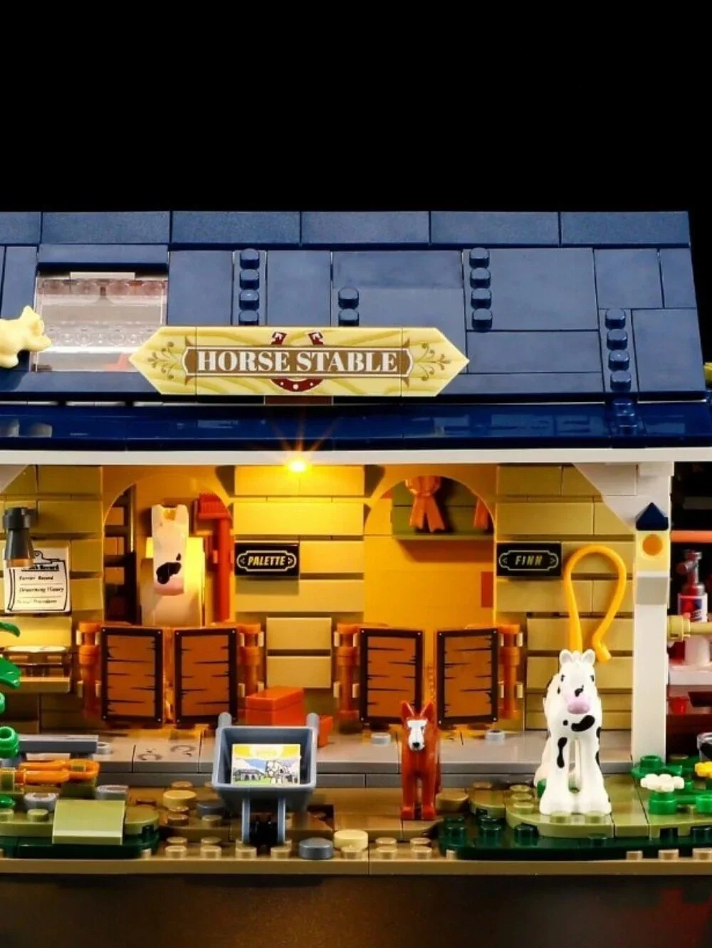 Funwhole Lumibricks Horse Stable NIB